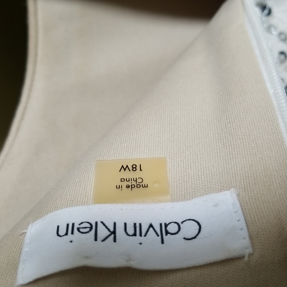 Womens dress - Picture 5 of 5